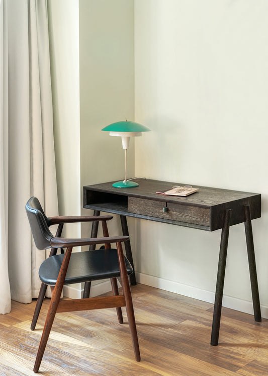 amelia-desk