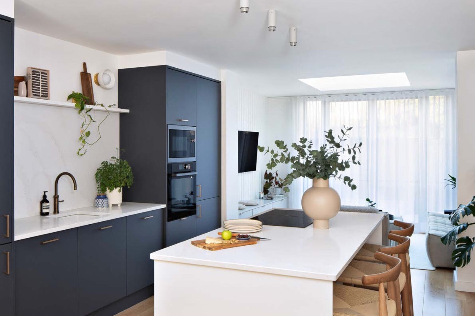 Townhouse Salthill, Lynne O'Loughlin