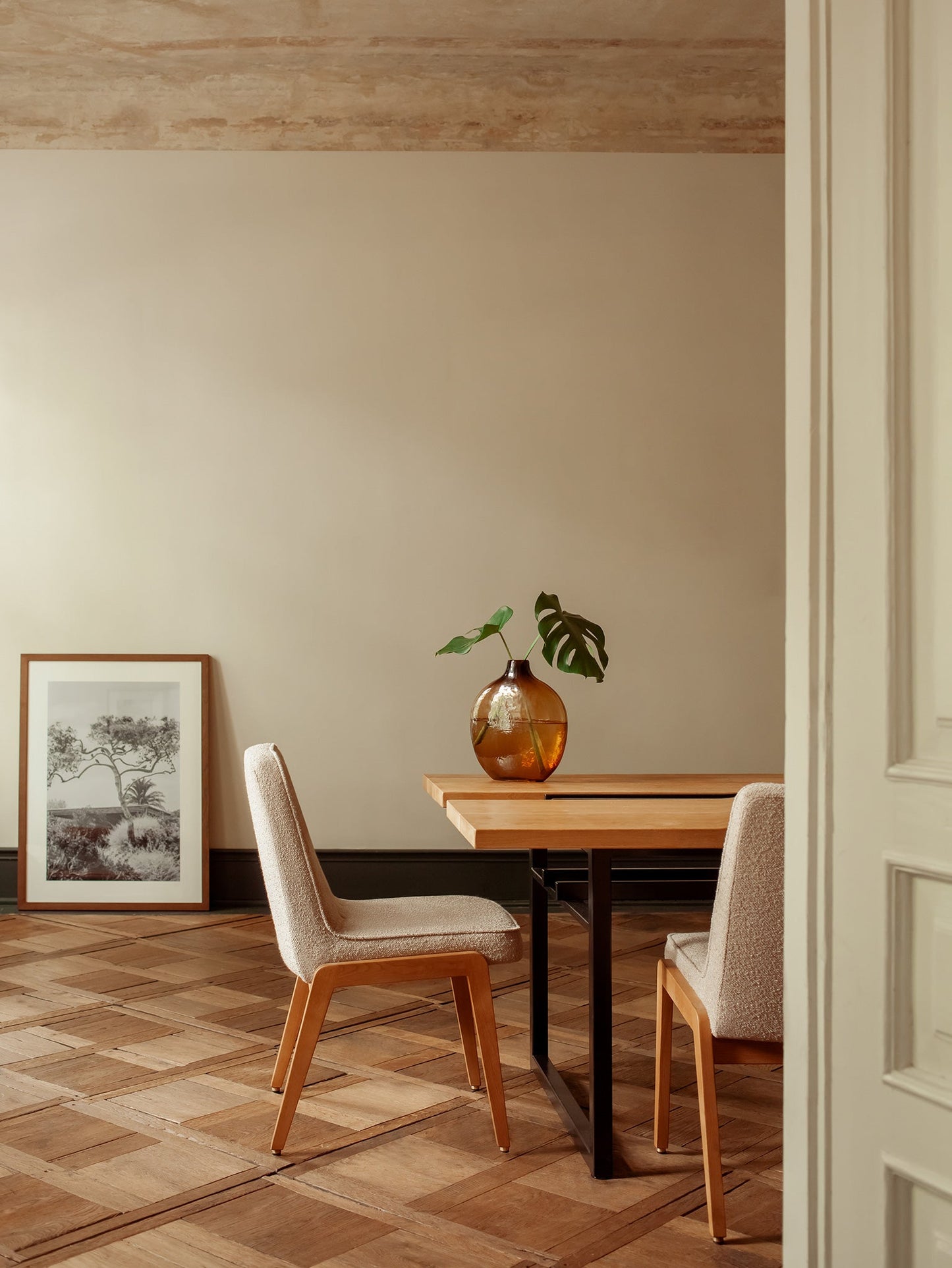 200-125 VAR Chair