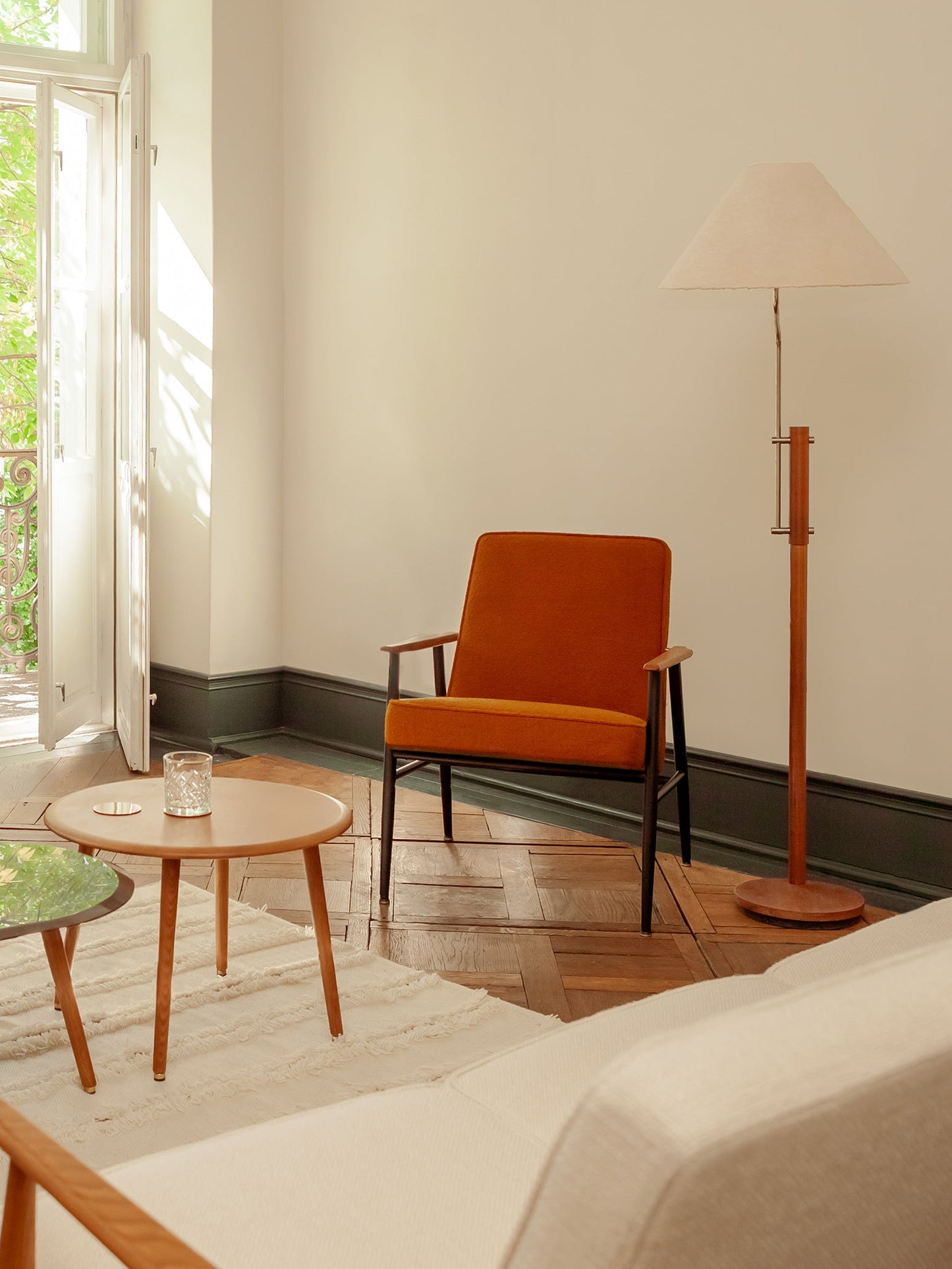Fox Metal Lounge Chair