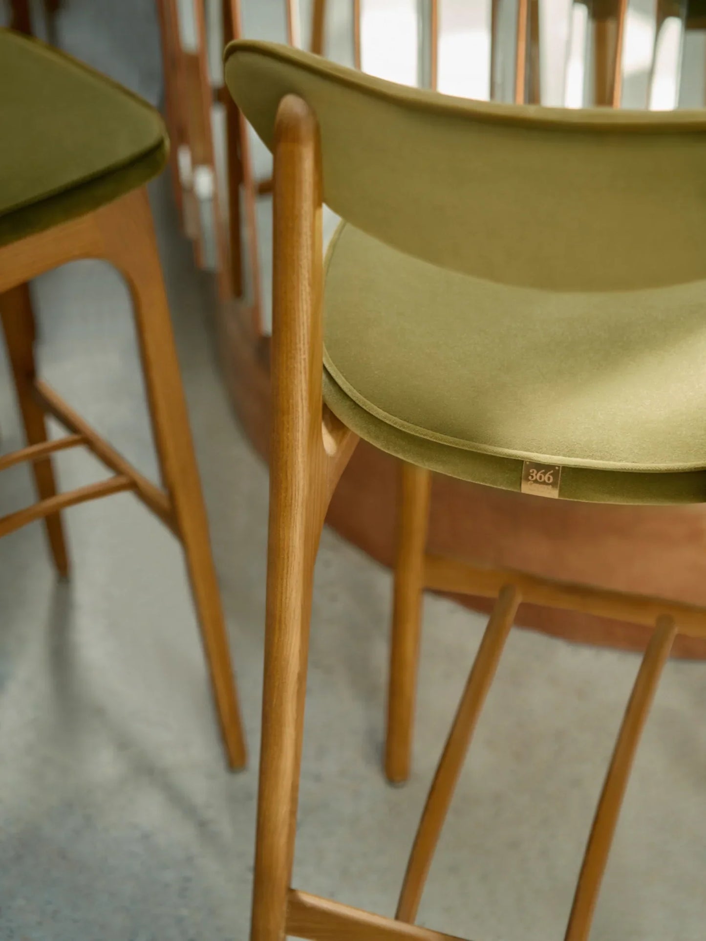 200-190 Bar Stool M/75