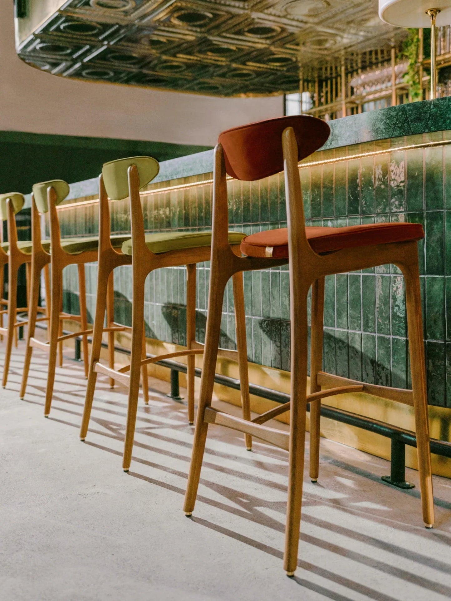 200-190 Bar Stool M/75