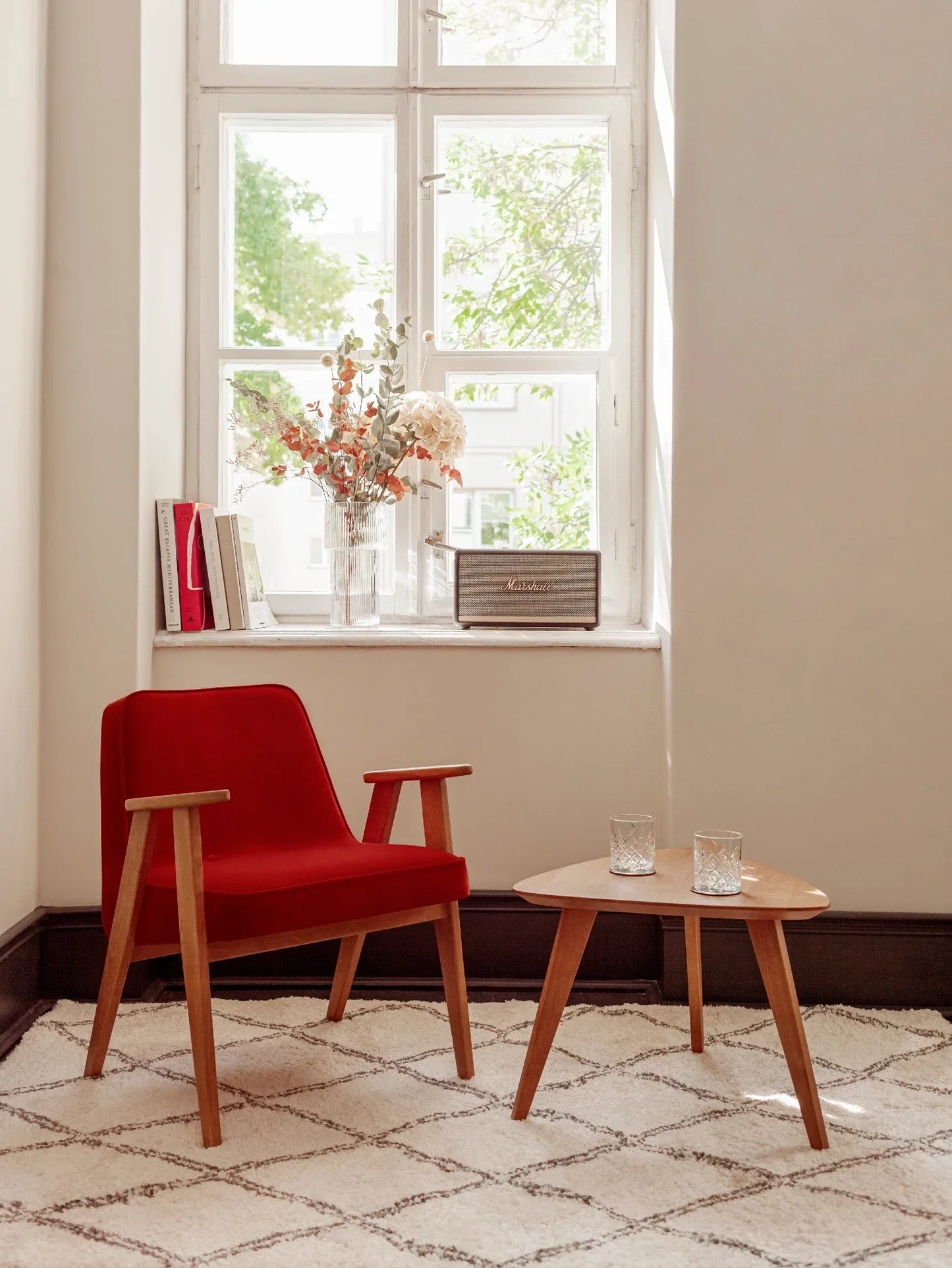 366 Concept 366 Armchair Chierowski Classic Design Red