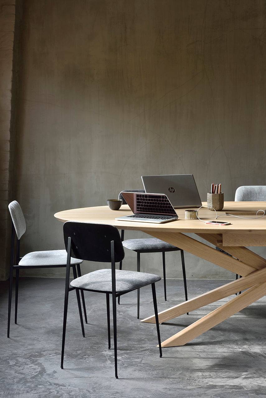 Mikado meeting table
