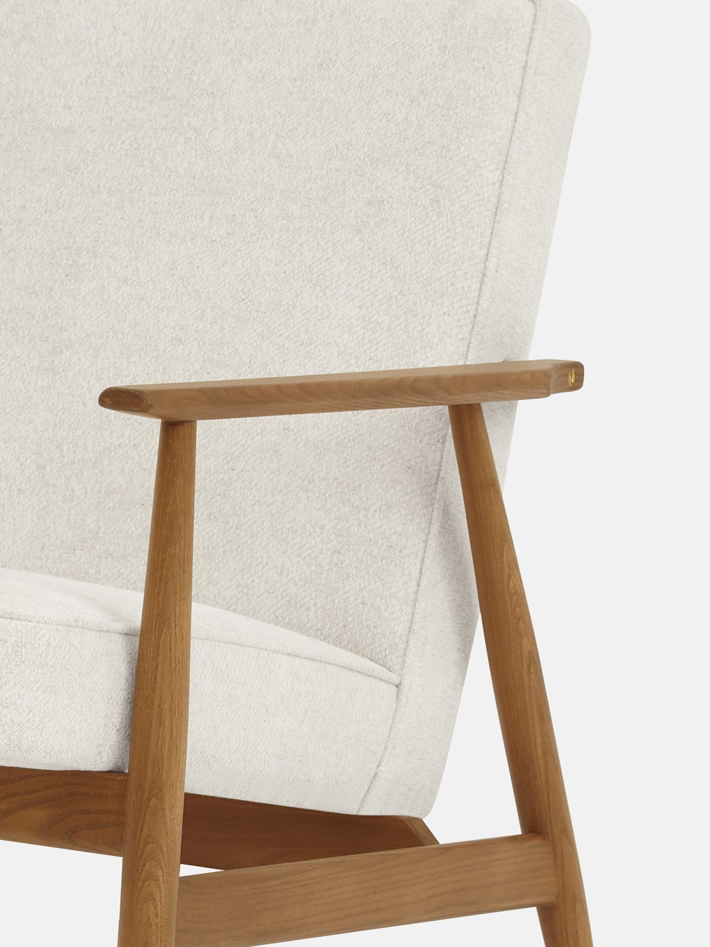 Fox Lounge Chair