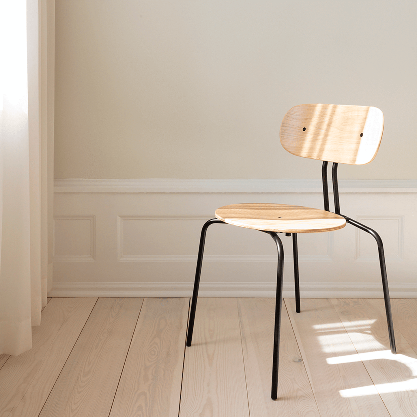 UMAGE Lifestyle Curious Oak 44Bbccc2 392B 449D 8Fcb 2D90e9ce7d70 (1).png