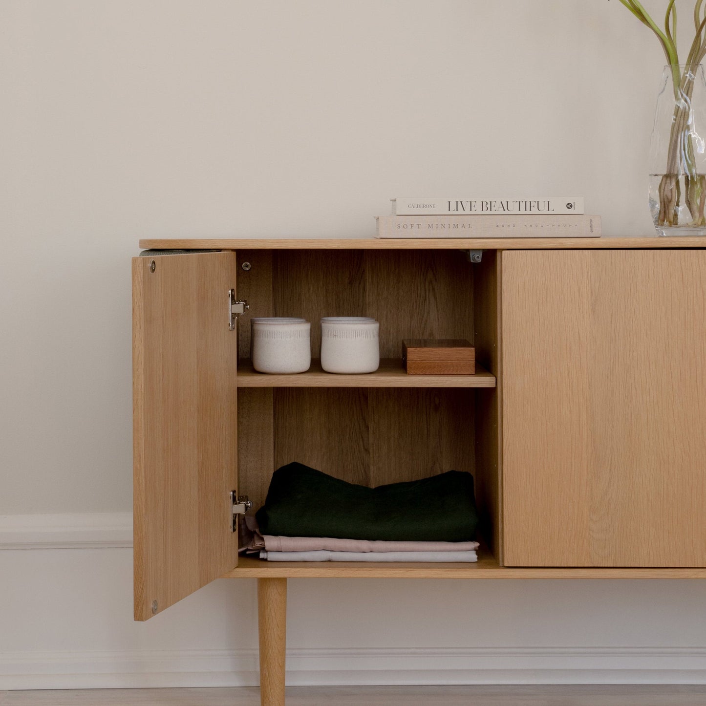 UMAGE_lifestyle_Treasures_oak_(1).jpeg