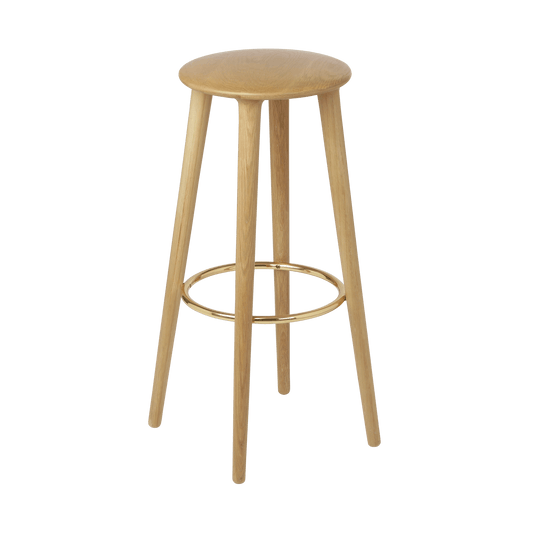 UMAGE_packshot_5520_The Socialite_bar stool_oak_(2).png
