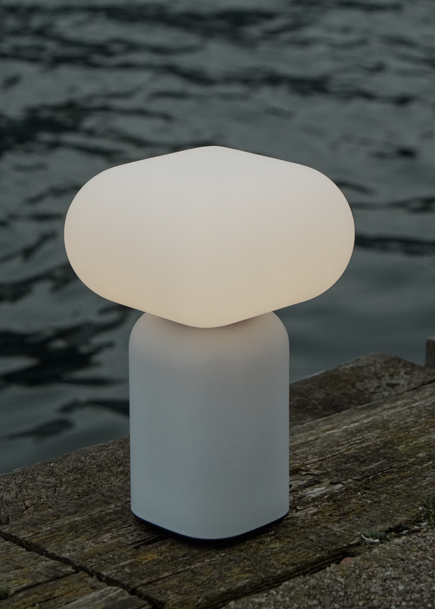 velis-portable-lamp
