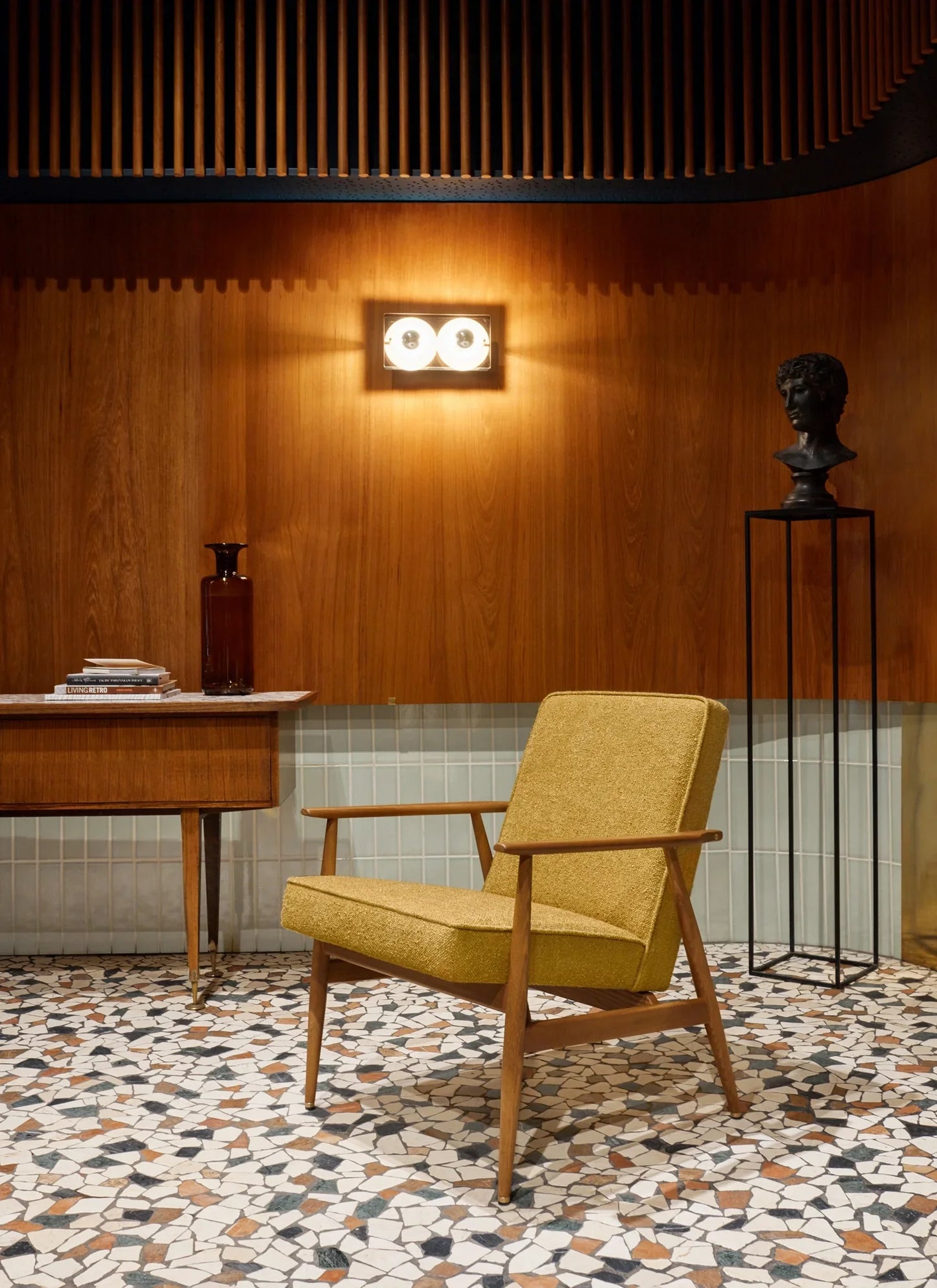 Fox Lounge Chair