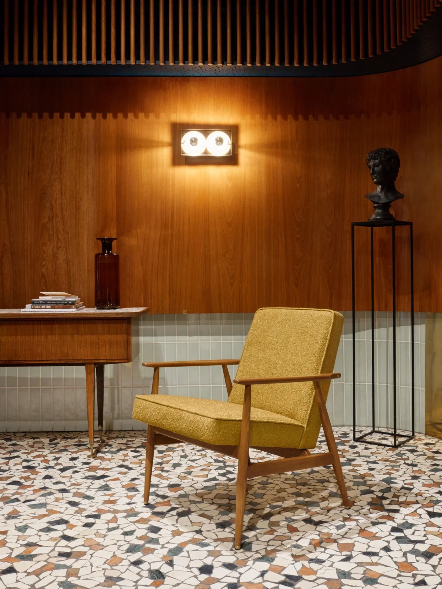 Fox Lounge Chair