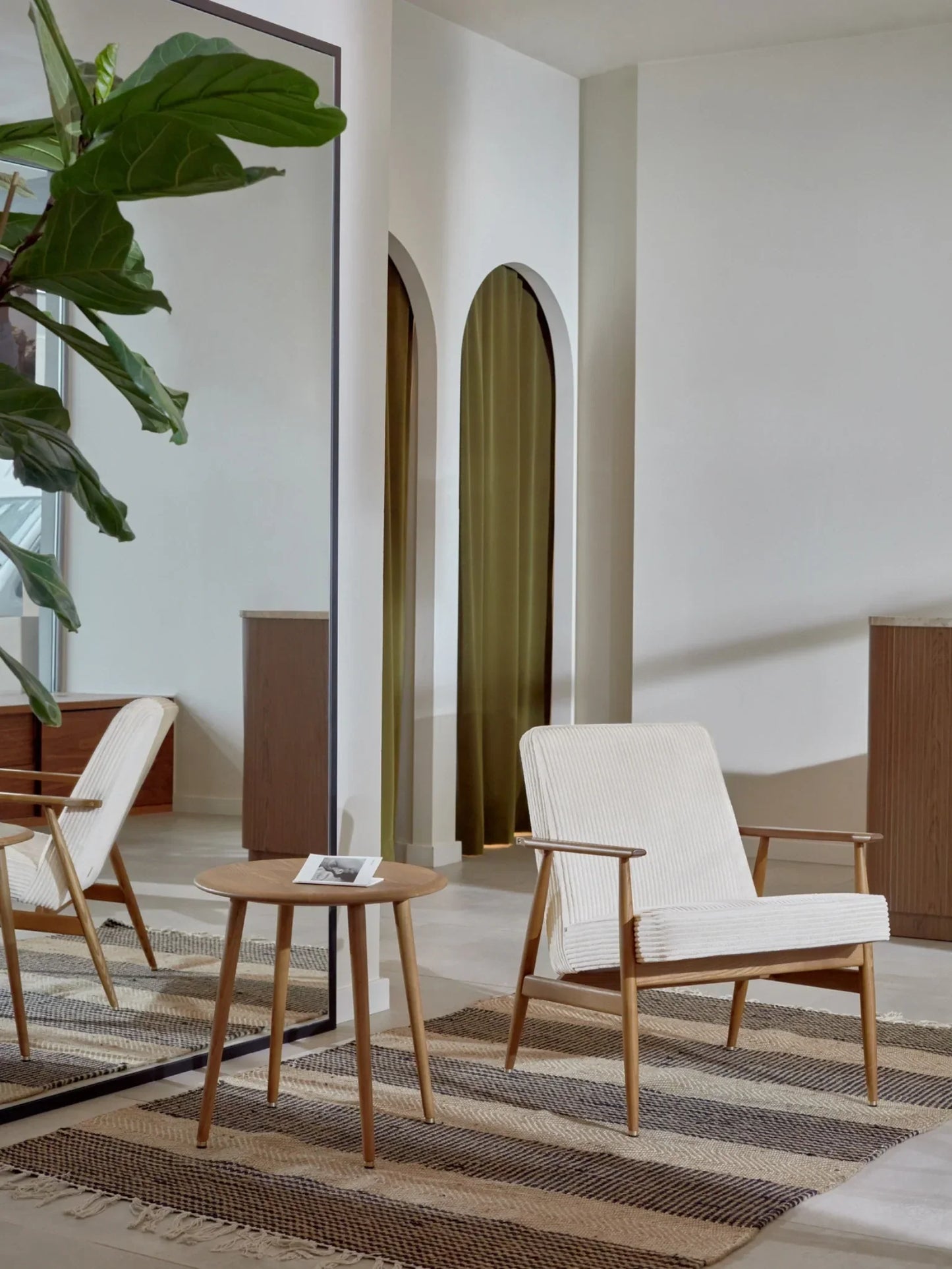 Fox Lounge Chair
