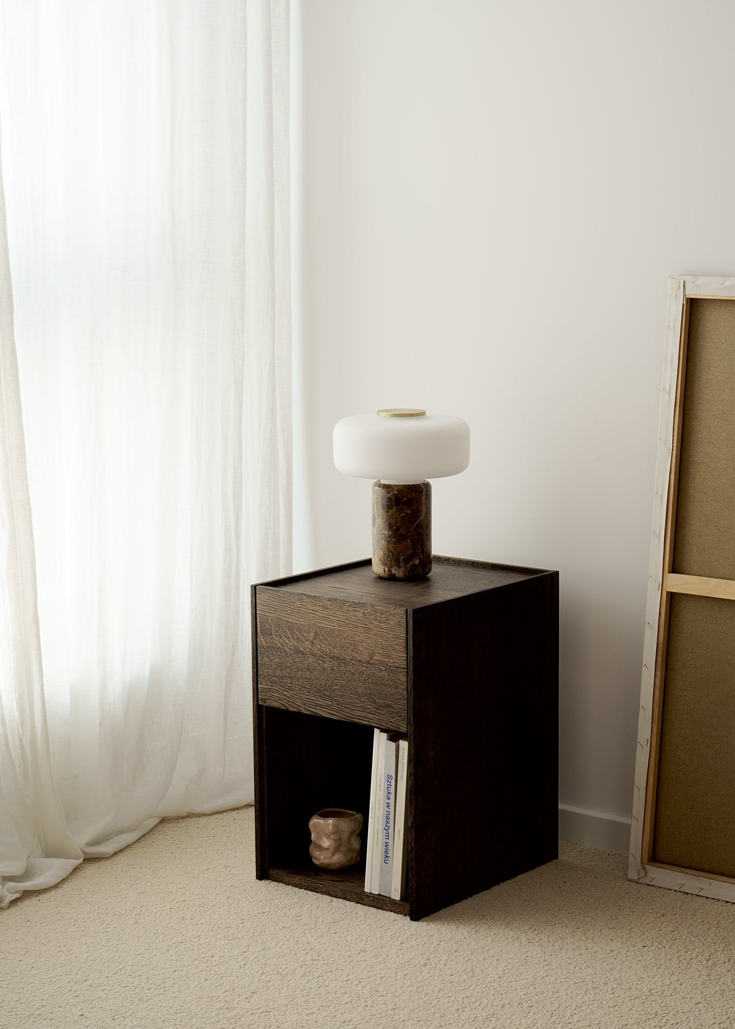 kari-night-stand
