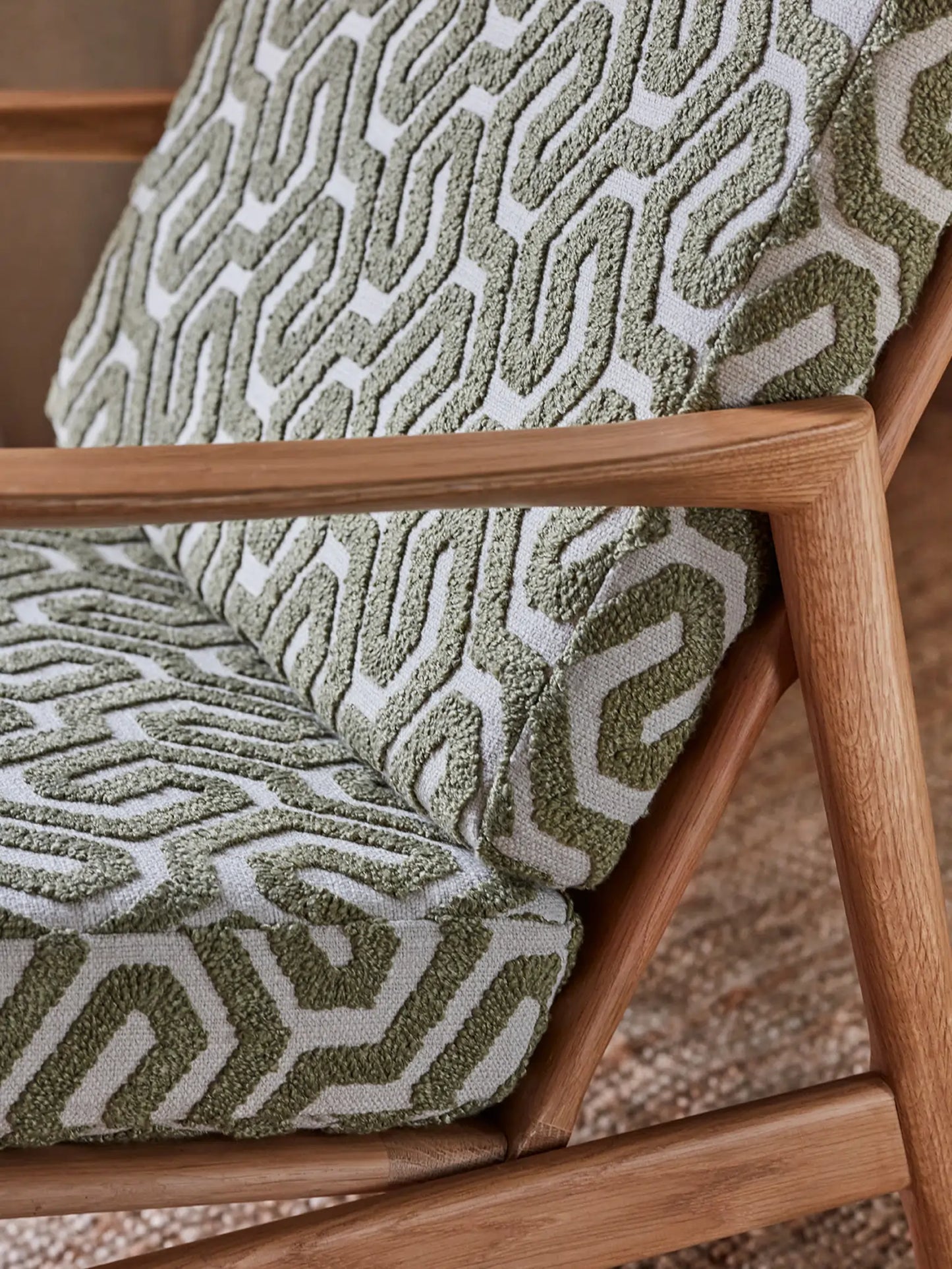 Stefan Lounge Chair