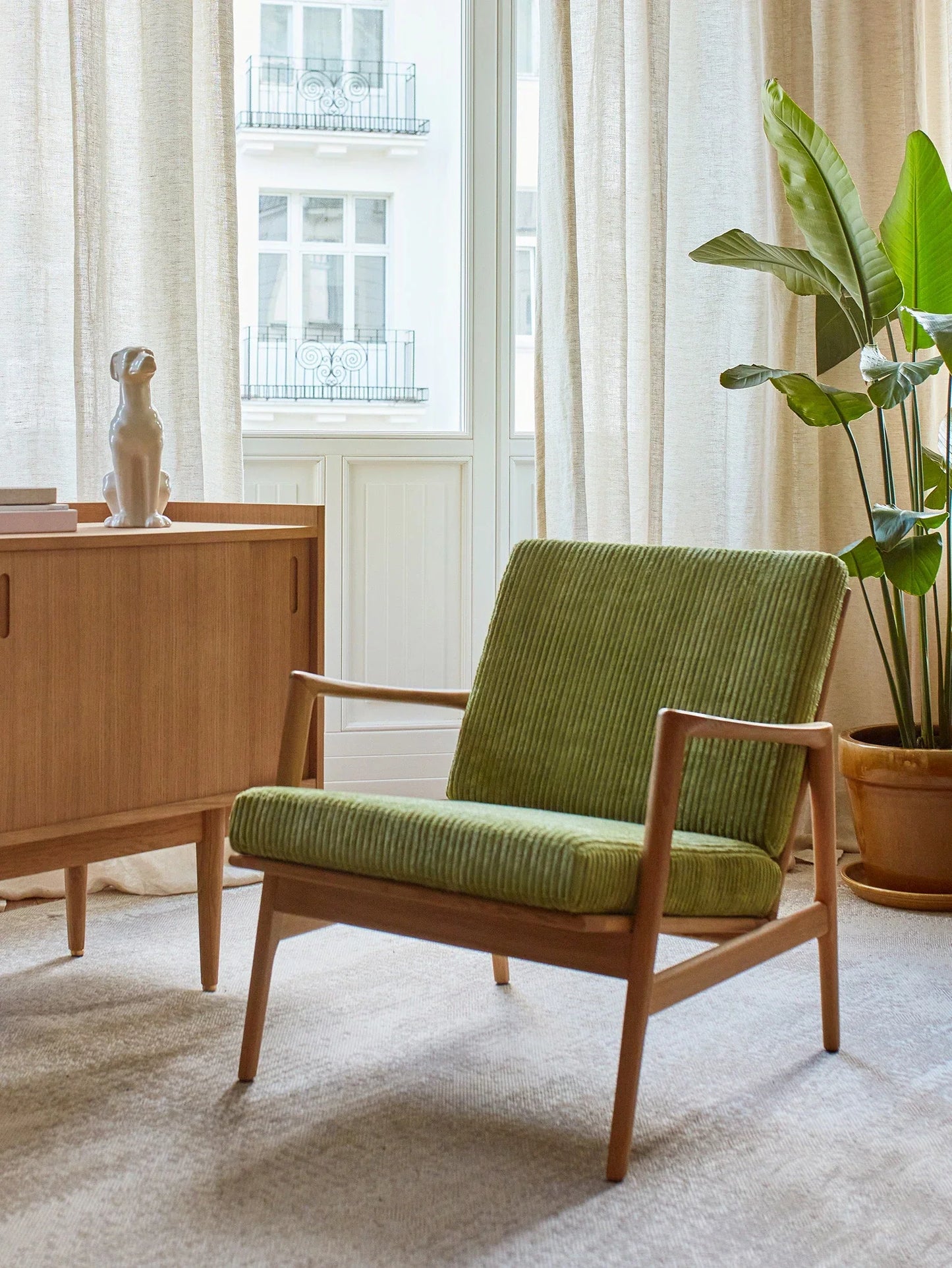 Stefan Lounge Chair