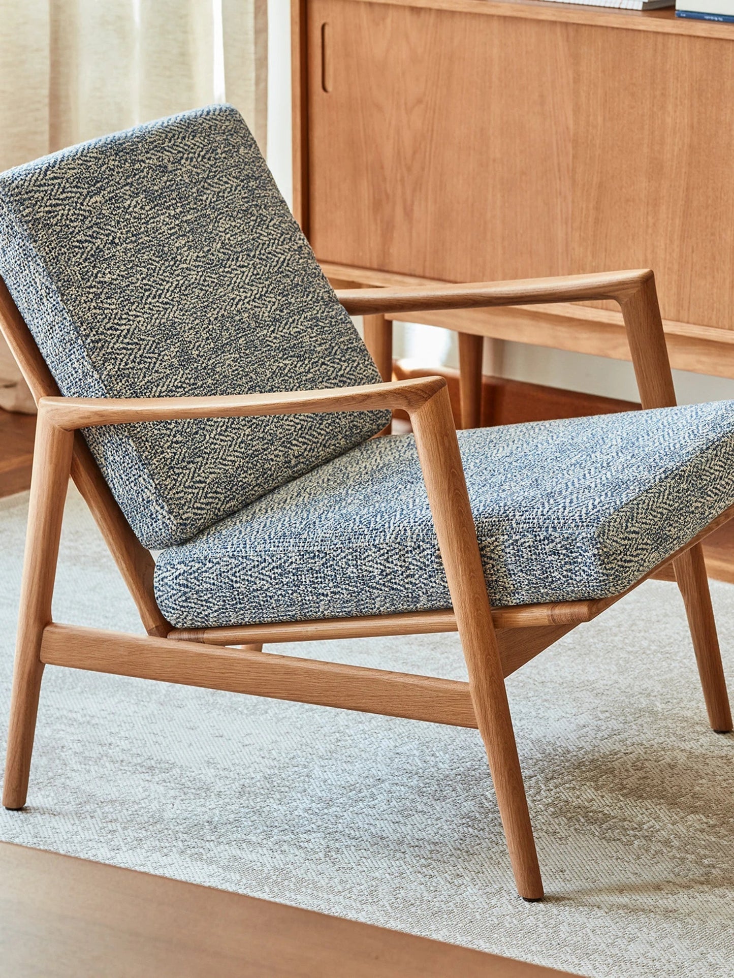 Stefan Lounge Chair