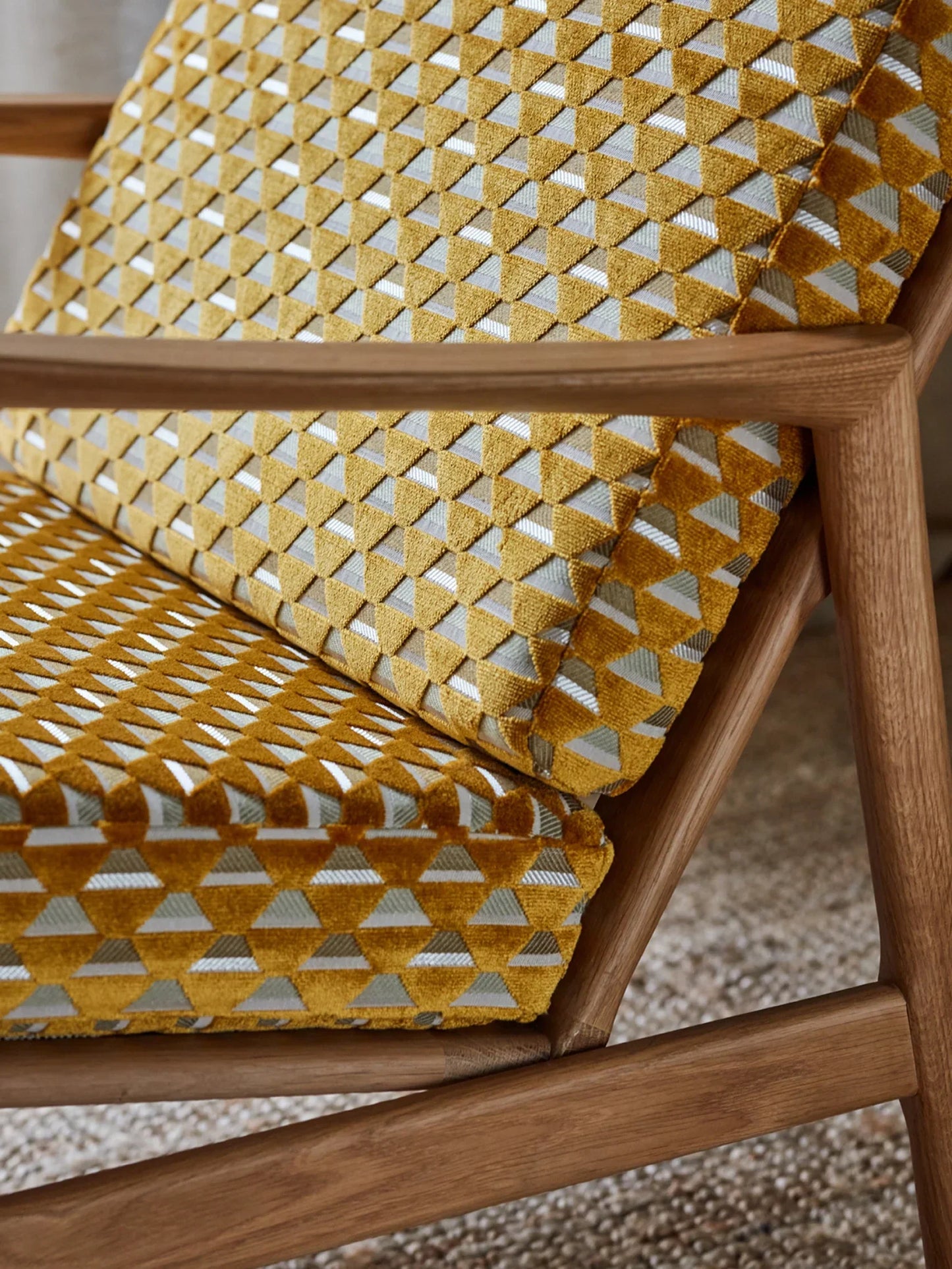 Stefan Lounge Chair