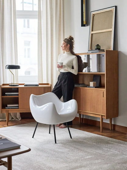 RM58 Classic Armchair