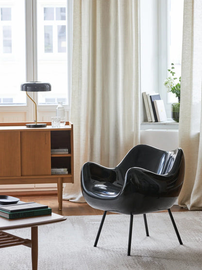 RM58 Classic Armchair