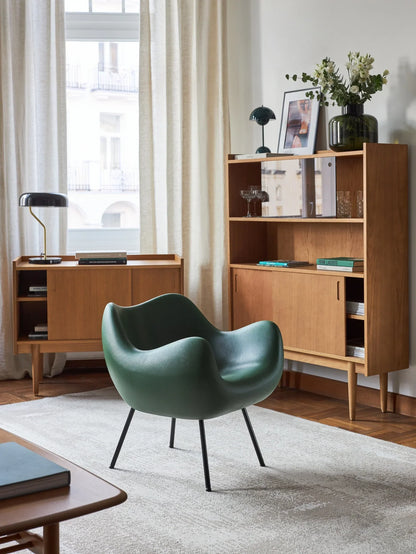 RM58 Matte Armchair